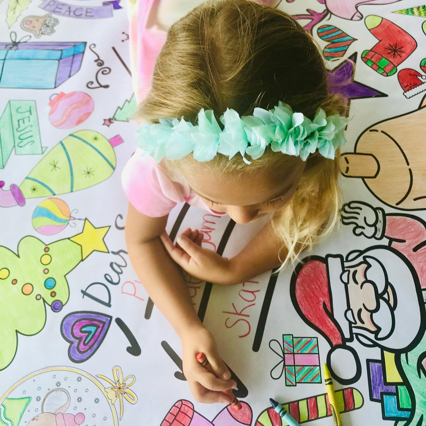Christmas Coloring Activity Table Cover | Amazing Pinatas