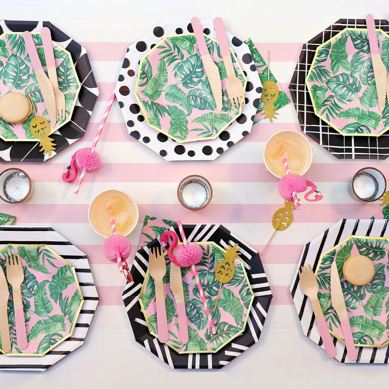Flamingo Honeycomb Straws (10 per pack) | Amazing Pinatas