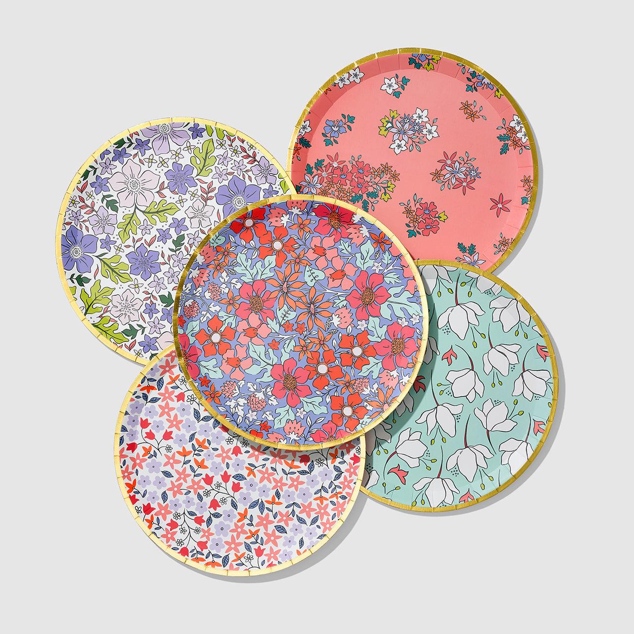 In Full Bloom Large Plates (10 per pack) | Amazing Pinatas