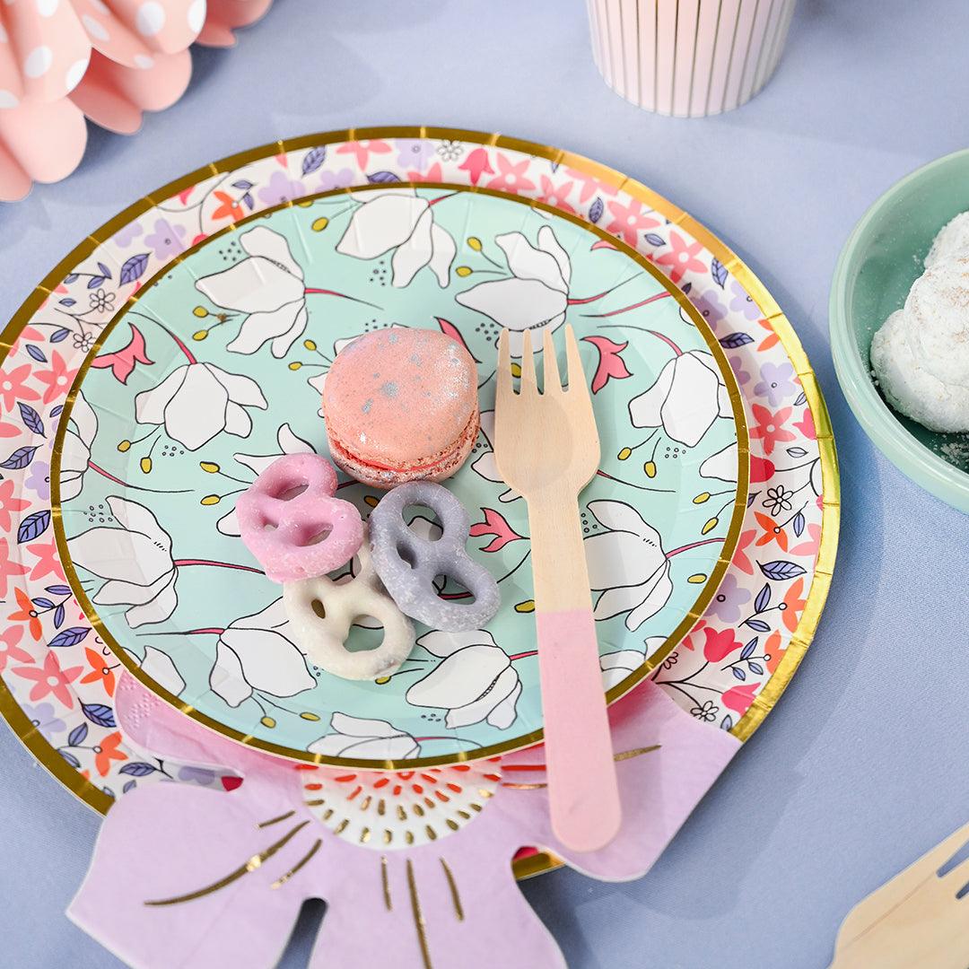 In Full Bloom Small Plates (10 per pack) | Amazing Pinatas