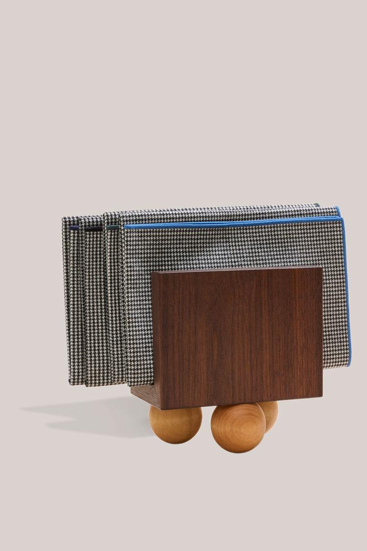 Les Trois Napkin Holder | Amazing Pinatas