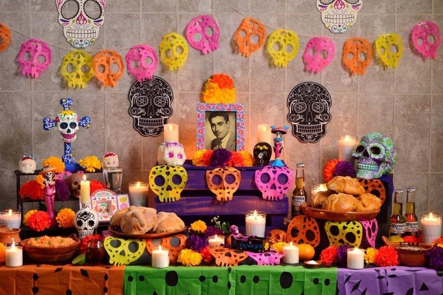 Guide to Creating a Día de Muertos Table - Amazing Pinatas