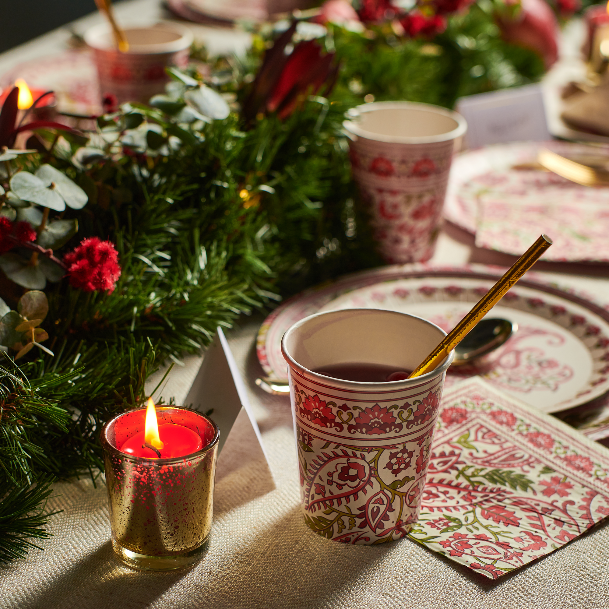 Festive Paisley Cups (10 per pack)