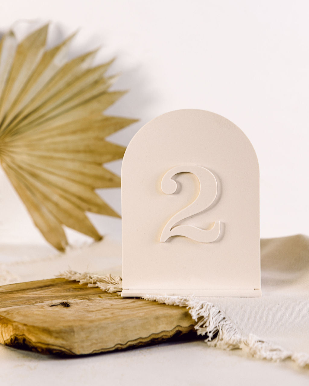 Acrylic Arch Table Number | Amazing Pinatas 