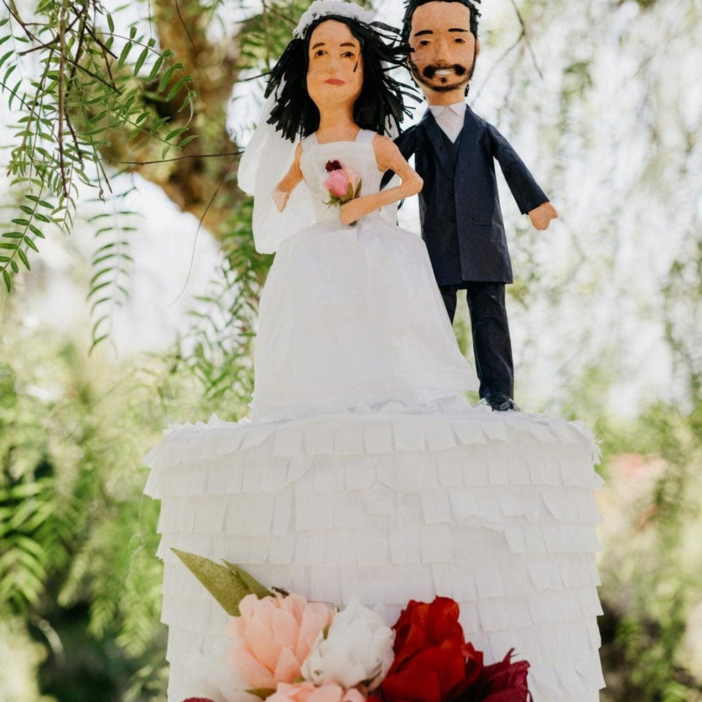 
                  
                    Custom Wedding Cake Pinata | Amazing Pinatas
                  
                