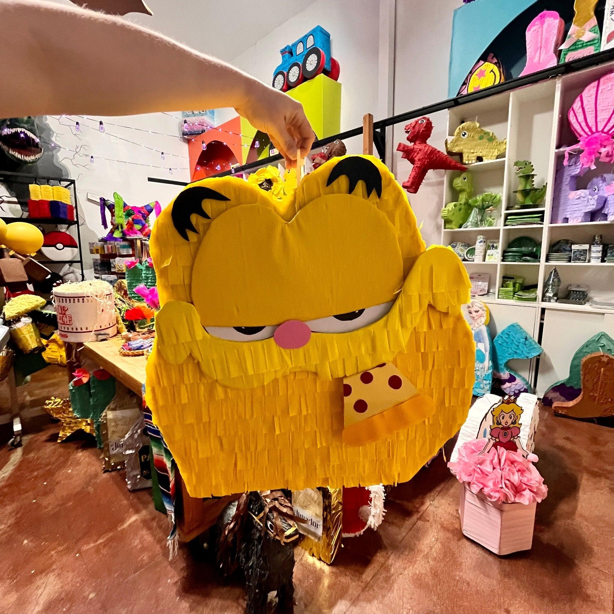 Garfield The Cat Face Pinata | Amazing Pinatas – Amazing Pinatas