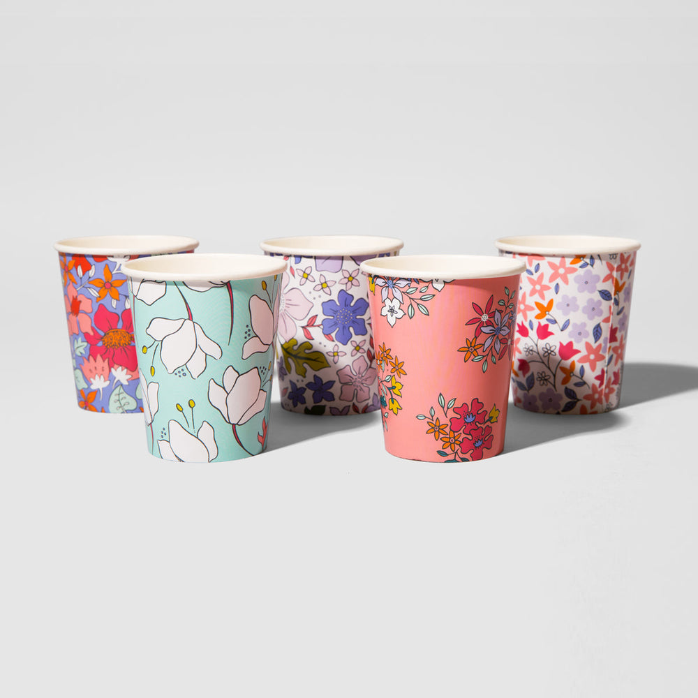 
                  
                    In Full Bloom Cups (10 per pack) | Amazing Pinatas 
                  
                