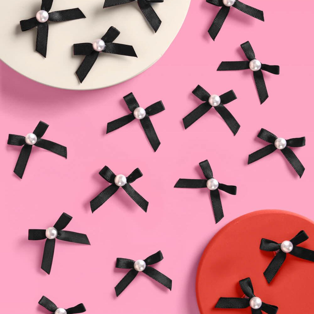 
                  
                    Bow Cake Toppers - 12 black + pearl cake toppers
                  
                