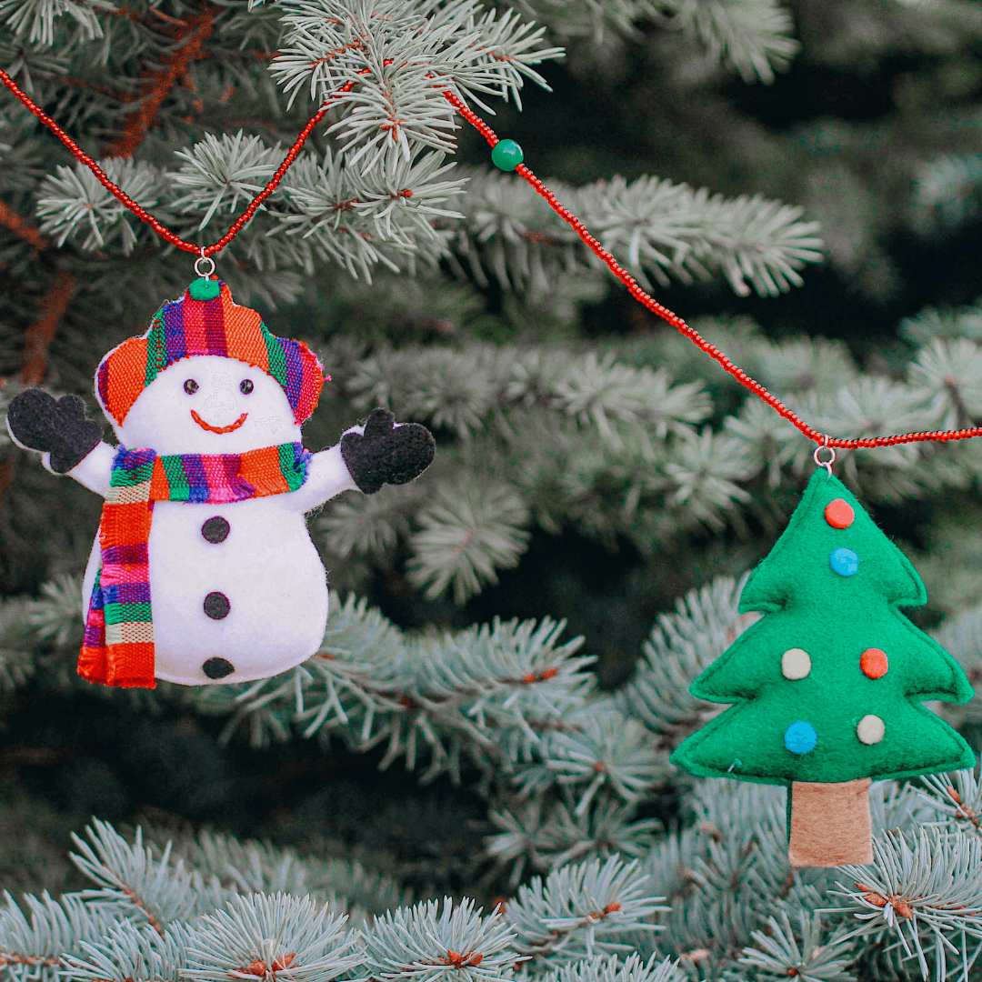 Snowman and Christmas Tree Garland | Amazing Pinatas 