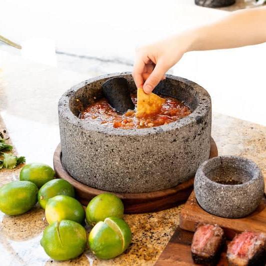 Chilmamolli Molcajete 10" Stone Bowl | Crafted to Order